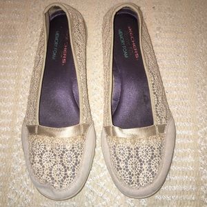 Sketchers slip on sneakers